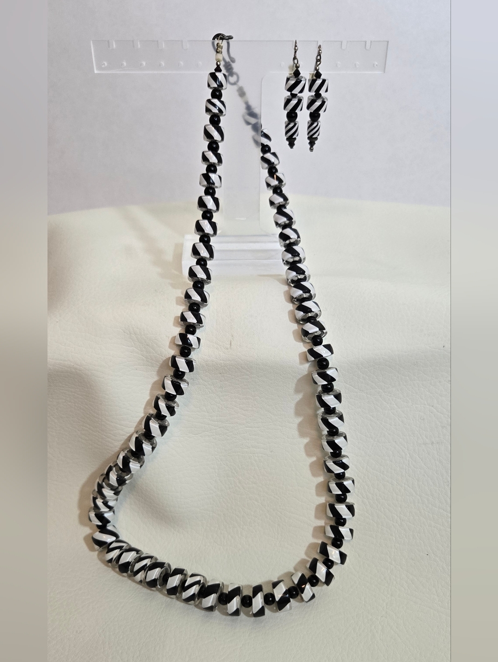 Vintage 80's Black & White Twisted Bead Necklace with Matching Earrings